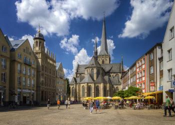 Wesel - Großer Markt mit Willibrordi-Dom