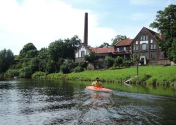 Kanu auf der Lippe vor dem alten Wasserwerk