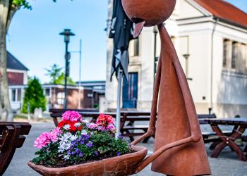 Skulptur - Mann mit Schubkarre