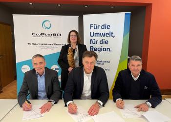 „Möchten die Energiewende in der Region gemeinsam vorantreiben: (v.l.) Michael Düchting (Geschäftsführer EcoPort813 e.V.), Ulrike Westkamp (Bürgermeisterin Stadt Wesel), Rainer Hegmann (Geschäftsführer Stadtwerke Wesel) und Andreas Stolte (Vorstandsvorsitzender EcoPort813 e.V. / Geschäftsführer DeltaPort Niederrheinhäfen GmbH).“