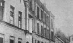Schulgebäude in der Pergamentstraße (im Hintergrund die Hohe Straße)