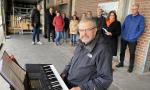 Walter Testrut spielte auf seinem Keyboard die ukrainische Hymne. 