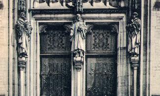 Ehemaliges Portal des Willibrordidoms mit figürlichen Darstellungen von Adolf Clarenbach, Philipp Melanchthon und Konrad Heresbach (rechts)