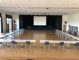 Neubau Aula innen Gesamtschule Am Lauerhaas